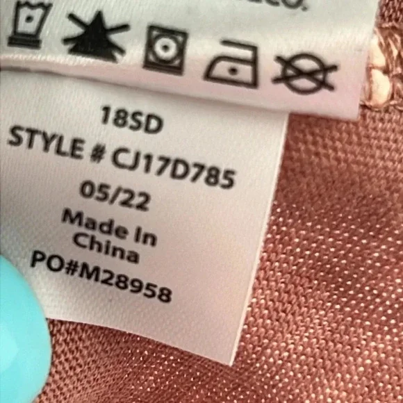 Wildfox | Coca-Cola Fanta Grape Alhambra Cropped Tee Graphic Size Large NWT - Picture 12 of 12